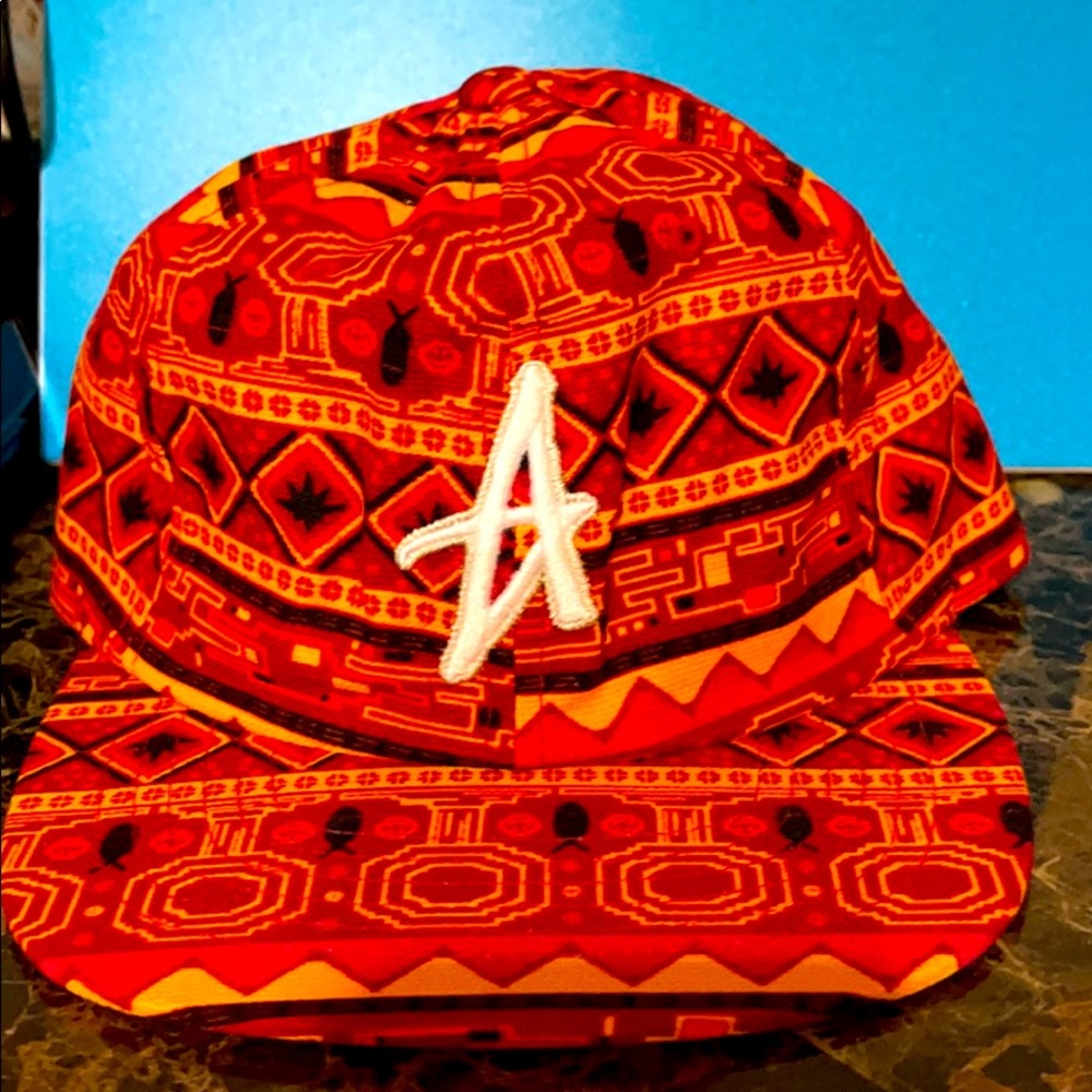 Altamont hat.